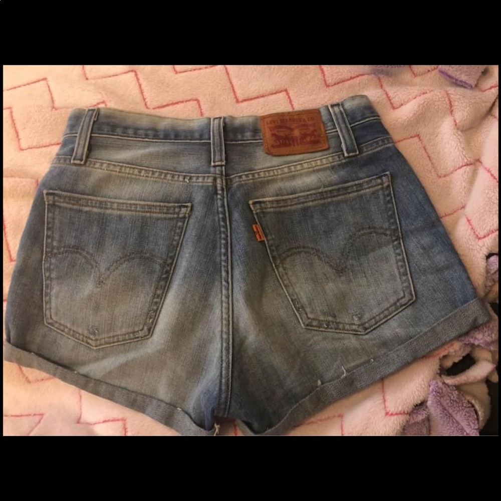 Levi’s high waisted denim shorts